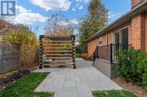 2301 Woodward Avenue, Burlington, ON - Outdoor