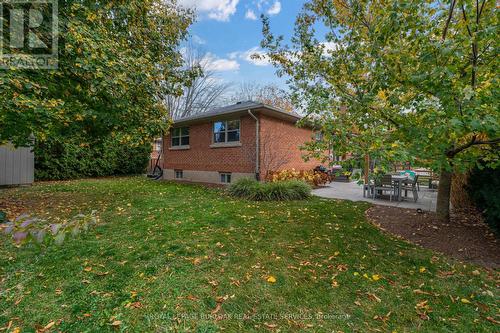 2301 Woodward Avenue, Burlington, ON - Outdoor