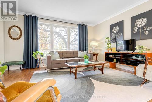 2301 Woodward Avenue, Burlington, ON - Indoor Photo Showing Living Room