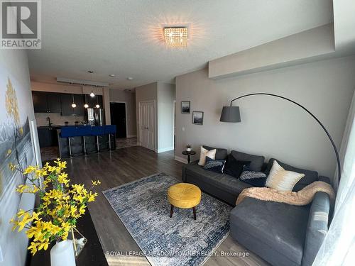 206 - 65 Yorkland Boulevard, Brampton, ON - Indoor Photo Showing Living Room