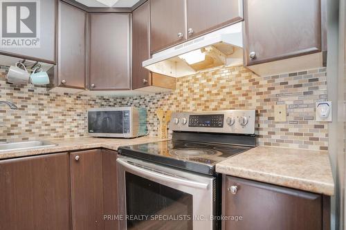 80 - 20 Mcconkey Crescent, Brant, ON - Indoor Photo Showing Kitchen