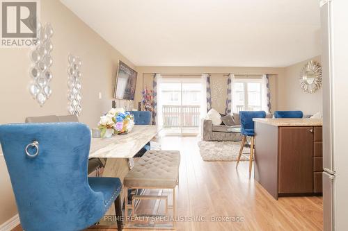 80 - 20 Mcconkey Crescent, Brant, ON - Indoor Photo Showing Living Room