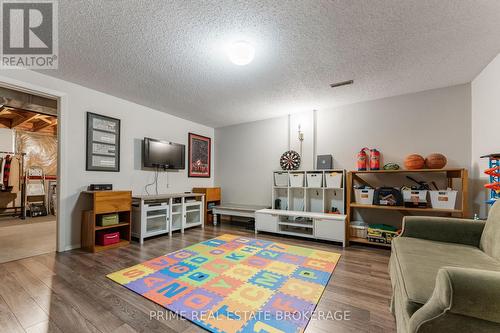 63 - 226 Highview Avenue W, London, ON - Indoor