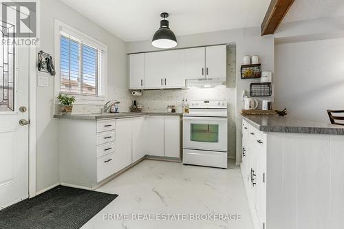 63 - 226 Highview Avenue W, London, ON - Indoor Photo Showing Kitchen