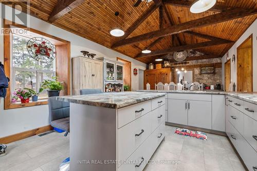 312621 Highway 6, Southgate, ON - Indoor Photo Showing Kitchen