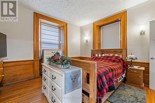 312621 Highway 6, Southgate, ON - Indoor Photo Showing Bedroom