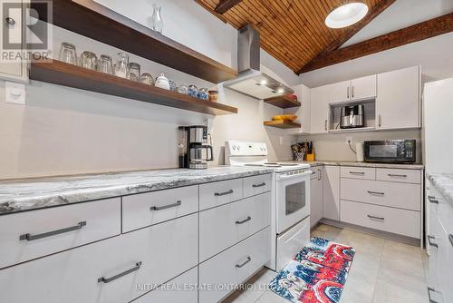 312621 Highway 6, Southgate, ON - Indoor Photo Showing Kitchen