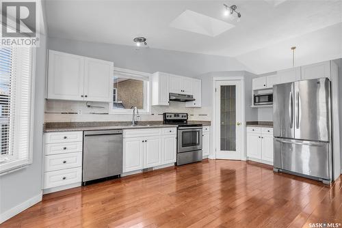 235 Beerling Crescent, Saskatoon, SK - Indoor Photo Showing Kitchen