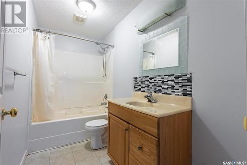 235 Beerling Crescent, Saskatoon, SK - Indoor Photo Showing Bathroom