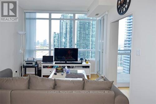 2705 - 55 Bremner Boulevard, Toronto, ON - Indoor Photo Showing Living Room