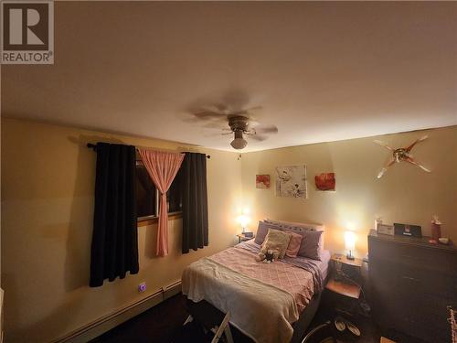 332 Burton Avenue, Sudbury, ON - Indoor Photo Showing Bedroom