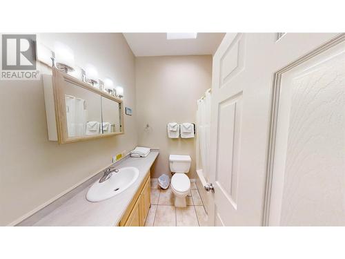 Bathroom - 1028 Lakeshore Drive Unit# 221, Penticton, BC - Indoor Photo Showing Bathroom