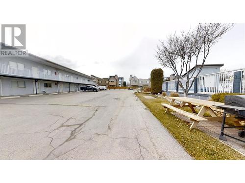 Complex - 1028 Lakeshore Drive Unit# 221, Penticton, BC - Outdoor