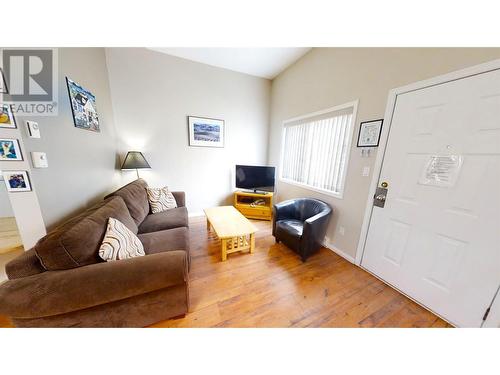 Living room - 1028 Lakeshore Drive Unit# 221, Penticton, BC - Indoor