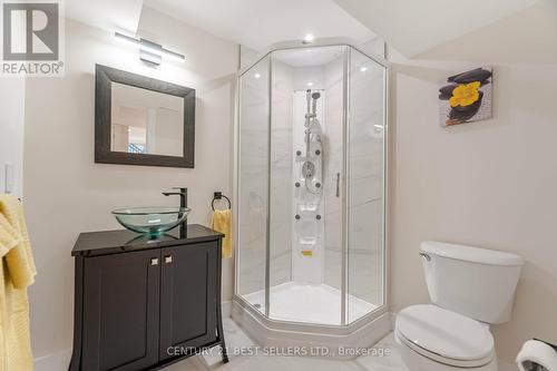 2667 Thorn Lodge Drive, Mississauga, ON - Indoor Photo Showing Bathroom