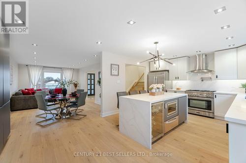 2667 Thorn Lodge Drive, Mississauga, ON - Indoor Photo Showing Kitchen With Stainless Steel Kitchen With Upgraded Kitchen