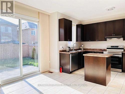 31 Pisanelli Avenue, Markham, ON - Indoor Photo Showing Kitchen With Double Sink