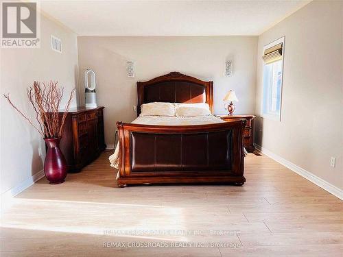 31 Pisanelli Avenue, Markham, ON - Indoor Photo Showing Bedroom