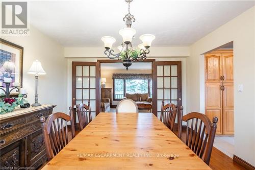 6166 Sinclairville Road, Hamilton, ON - Indoor Photo Showing Dining Room