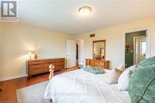 6166 Sinclairville Road, Hamilton, ON - Indoor Photo Showing Bedroom