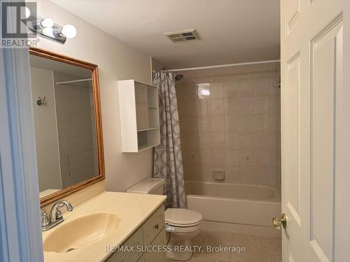 901 - 67 Caroline Street S, Hamilton, ON - Indoor Photo Showing Bathroom