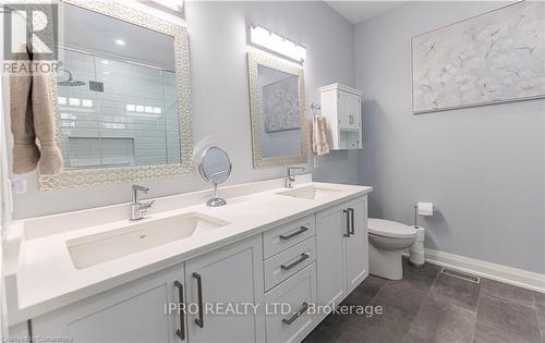 18 - 9245 Shoveller Avenue, Niagara Falls, ON - Indoor Photo Showing Bathroom