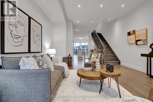 683 Port Darlington Road, Clarington, ON - Indoor Photo Showing Living Room