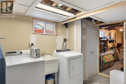 75 Argyle Crescent, St. Catharines (450 - E. Chester), ON - Indoor Photo Showing Laundry Room