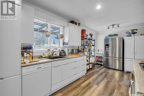 1634 Early Drive, Saskatoon, SK - Indoor Photo Showing Kitchen