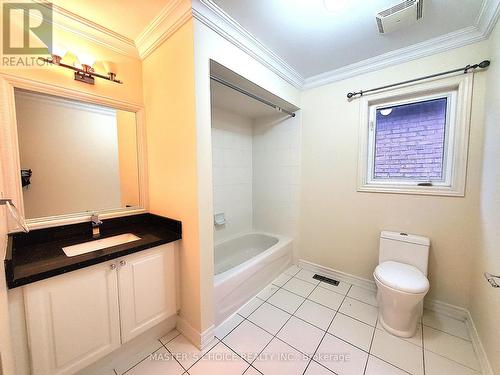 41 Grand Oak Drive, Richmond Hill, ON - Indoor Photo Showing Bathroom