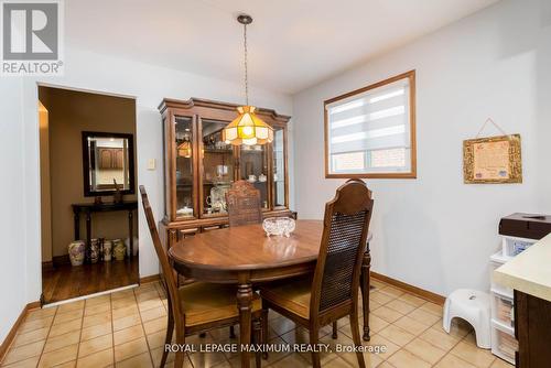 44 Flagstick Court, Toronto, ON - Indoor Photo Showing Dining Room