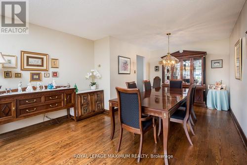 44 Flagstick Court, Toronto, ON - Indoor Photo Showing Dining Room