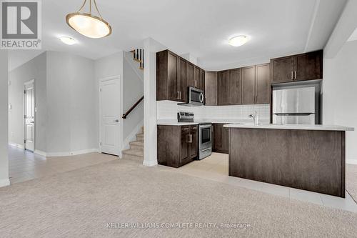 4282 Shuttleworth Drive, Niagara Falls, ON - Indoor Photo Showing Kitchen