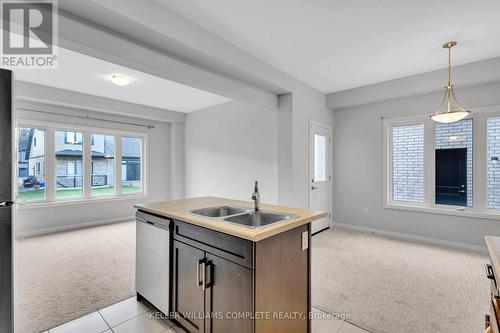 4282 Shuttleworth Drive, Niagara Falls, ON - Indoor Photo Showing Kitchen With Double Sink