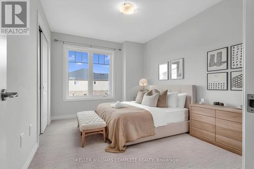 4282 Shuttleworth Drive, Niagara Falls, ON - Indoor Photo Showing Bedroom