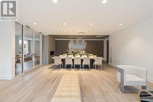 414 - 42 Mill Street, Halton Hills, ON - Indoor Photo Showing Dining Room