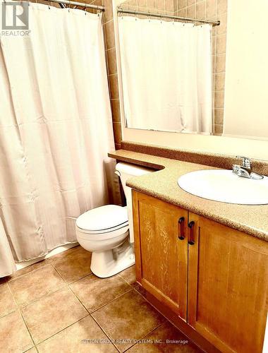 2467 Springforest Drive, Oakville, ON - Indoor Photo Showing Bathroom