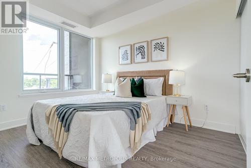 411 - 185 Deerfield Road, Newmarket, ON - Indoor Photo Showing Bedroom