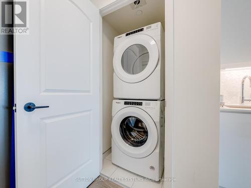 413 - 345 Wheat Boom Drive, Oakville, ON - Indoor Photo Showing Laundry Room