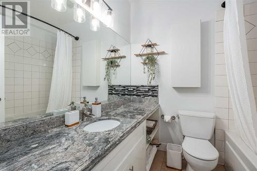 304, 916 19 Avenue Sw, Calgary, AB - Indoor Photo Showing Bathroom