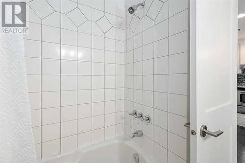 304, 916 19 Avenue Sw, Calgary, AB - Indoor Photo Showing Bathroom