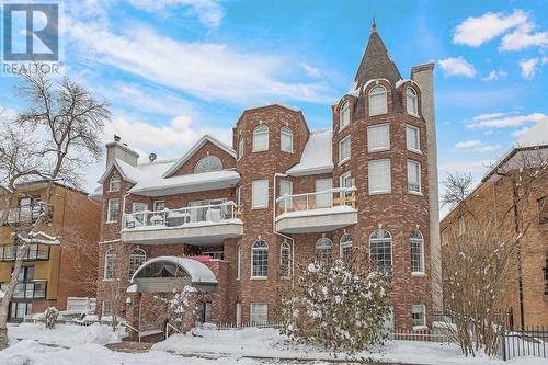 304, 916 19 Avenue Sw, Calgary, AB - Outdoor With Balcony With Facade