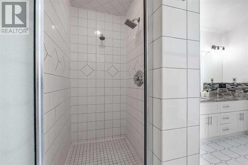 304, 916 19 Avenue Sw, Calgary, AB - Indoor Photo Showing Bathroom