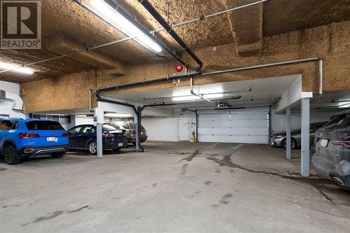 304, 916 19 Avenue Sw, Calgary, AB - Indoor Photo Showing Garage