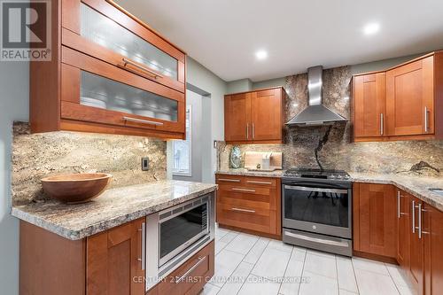 15 Parkside Crescent, London, ON - Indoor Photo Showing Kitchen