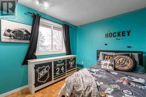 15 Parkside Crescent, London, ON - Indoor Photo Showing Bedroom