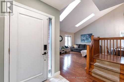 15 Parkside Crescent, London, ON - Indoor Photo Showing Other Room