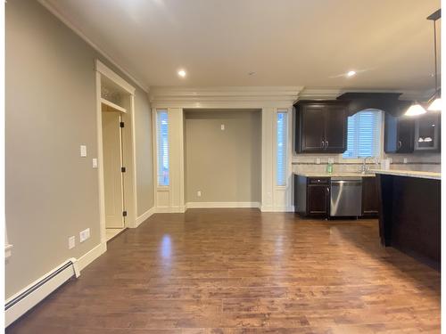 Main 7159 196 Street, Langley, BC - Indoor Photo Showing Kitchen