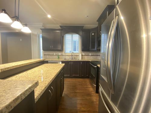 Main 7159 196 Street, Langley, BC - Indoor Photo Showing Kitchen With Upgraded Kitchen