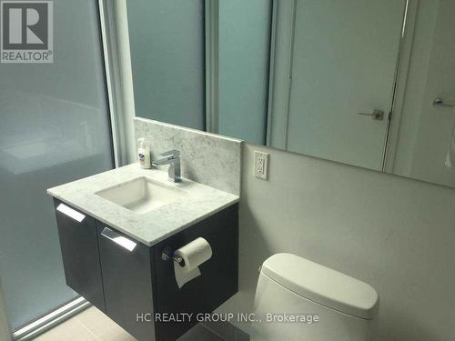 2301 - 28 Wellesley Street E, Toronto, ON - Indoor Photo Showing Bathroom